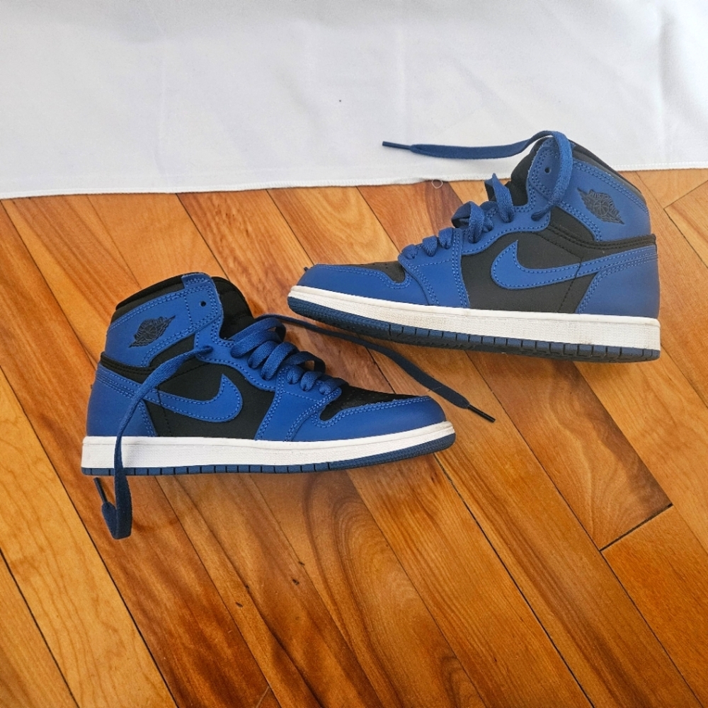 Nike Air Jordan 1 Retro High OG Blue Black Sneakers